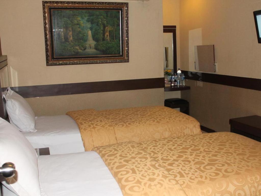 Hotel Menara Lexus Medan Kültér fotó