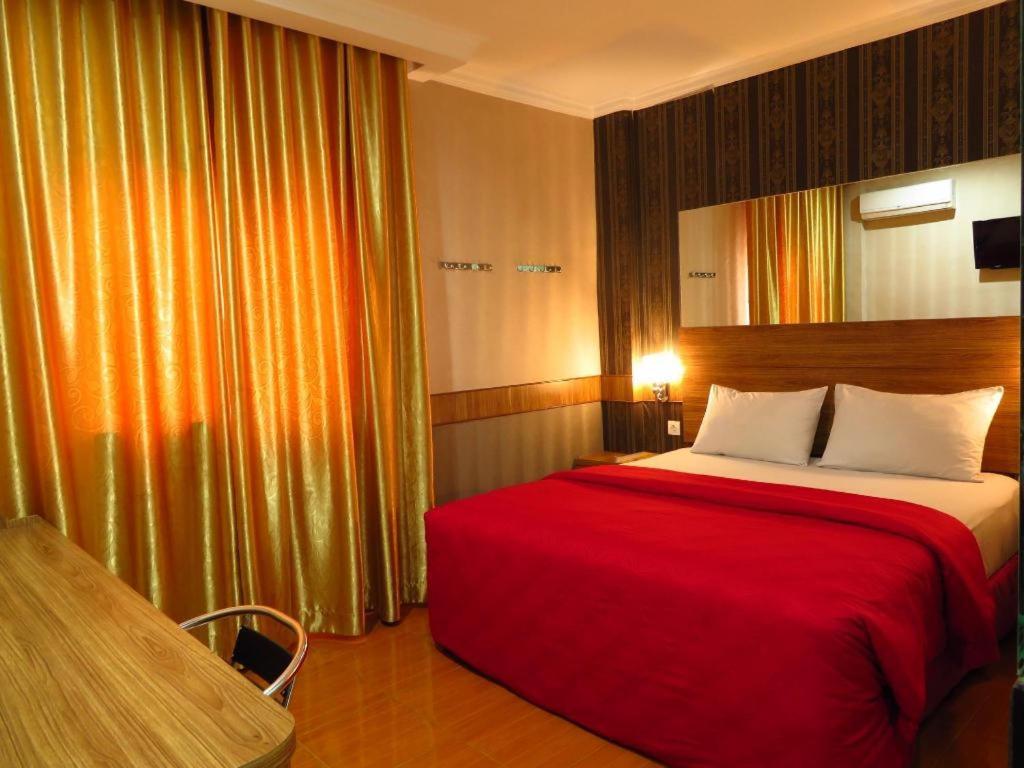 Hotel Menara Lexus Medan Kültér fotó
