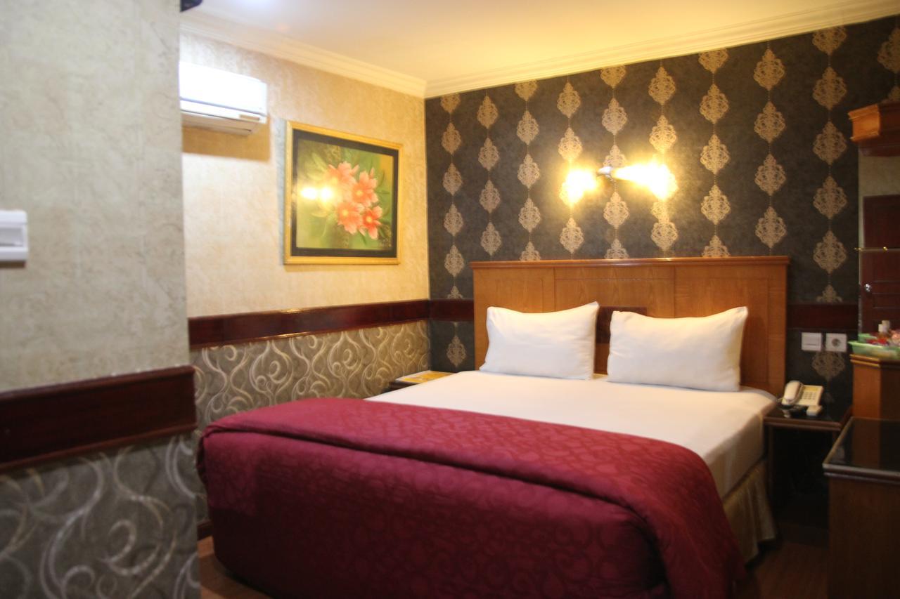 Hotel Menara Lexus Medan Kültér fotó