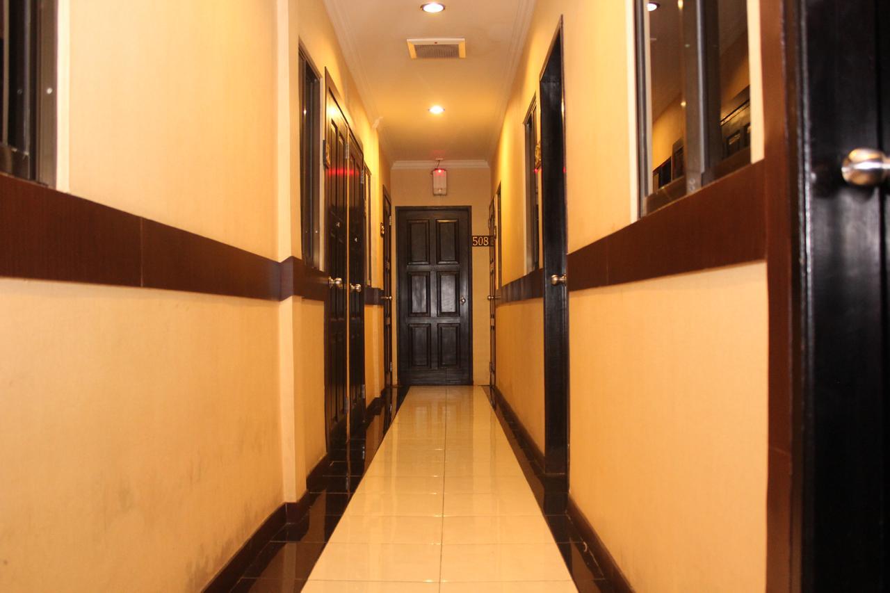 Hotel Menara Lexus Medan Kültér fotó