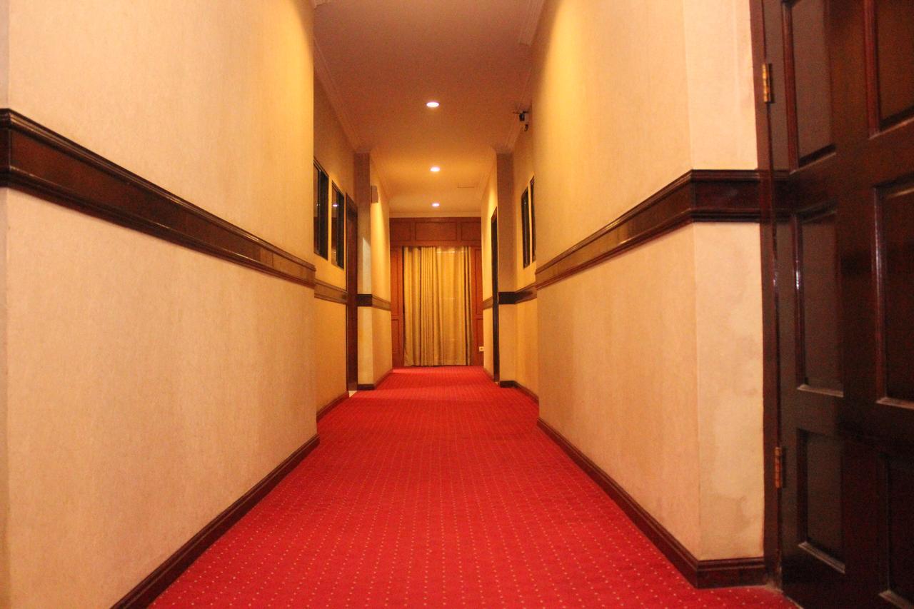 Hotel Menara Lexus Medan Kültér fotó